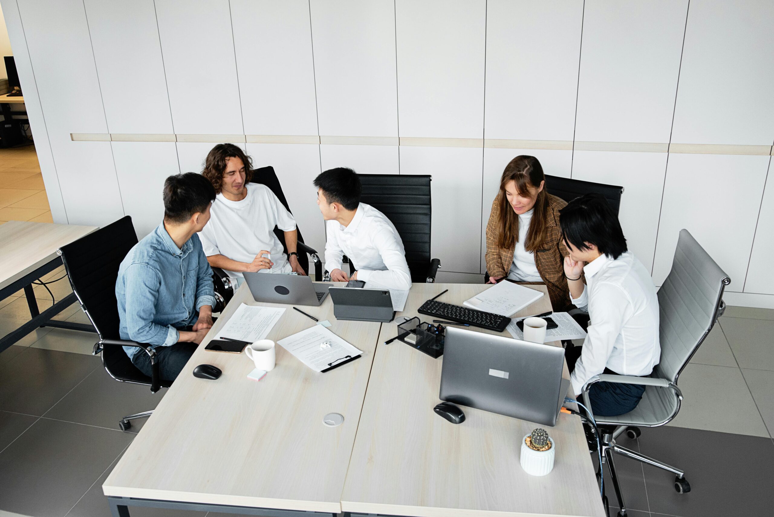 pexels-mikhail-nilov-7988688